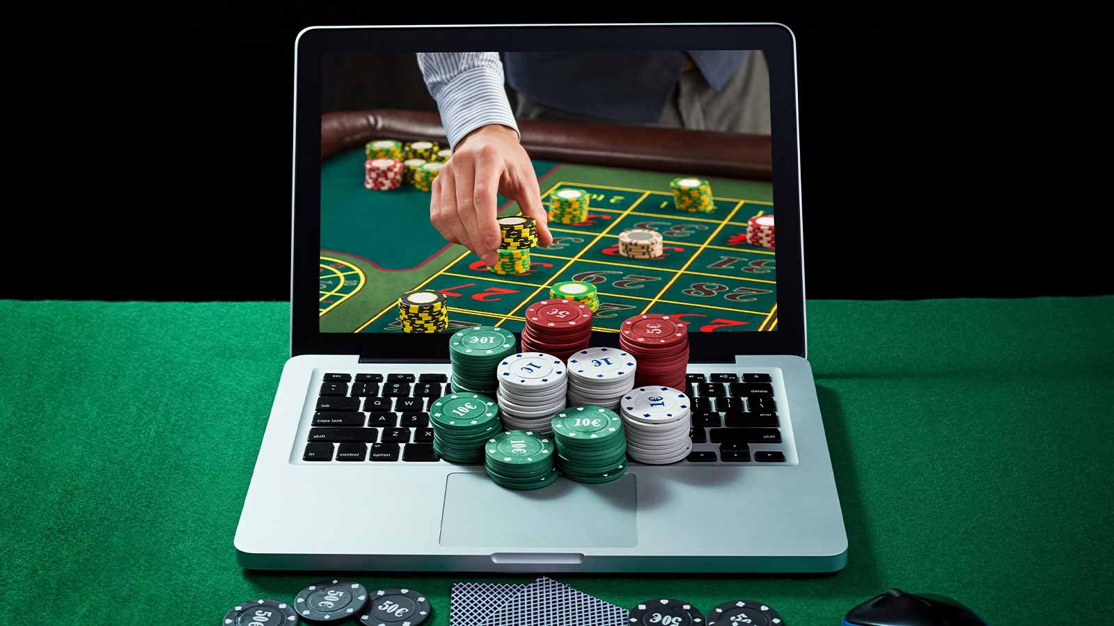 Are there any online casinos available for Macau gamblers